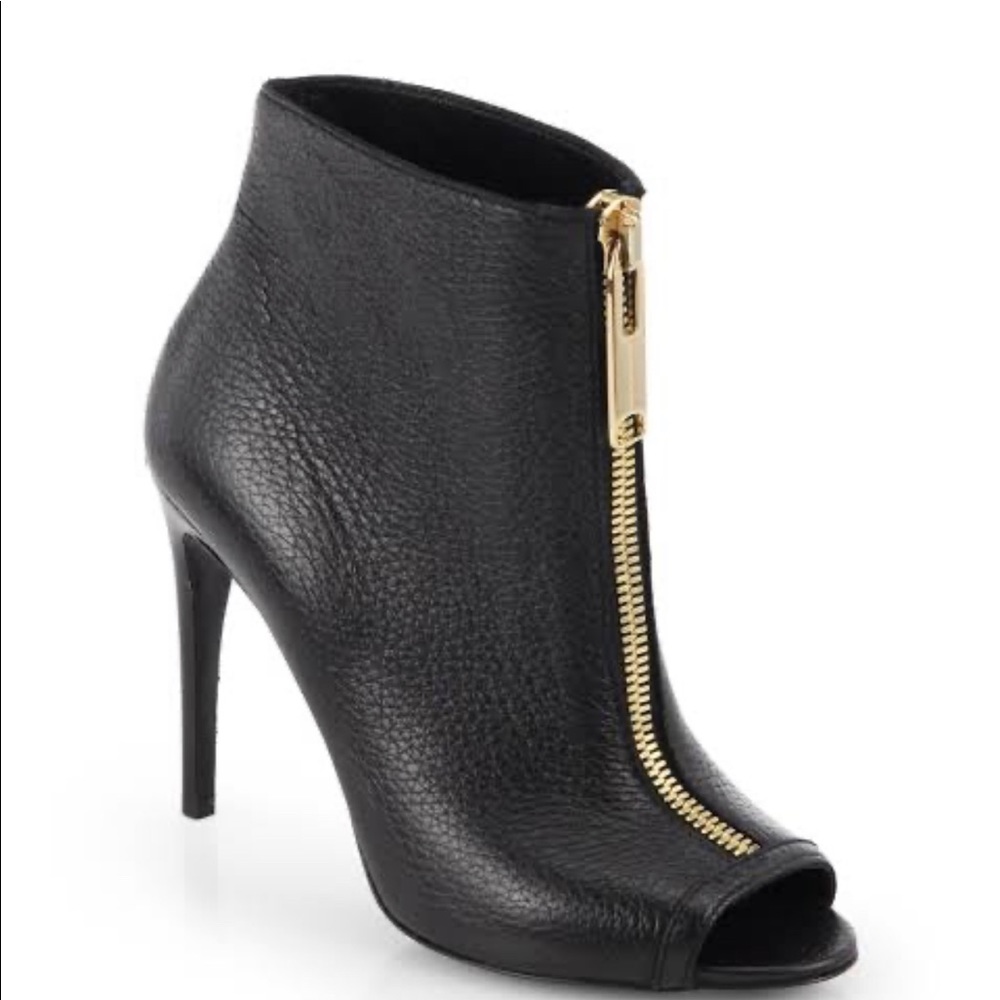 Burberry peep toe heels ( size 9 )